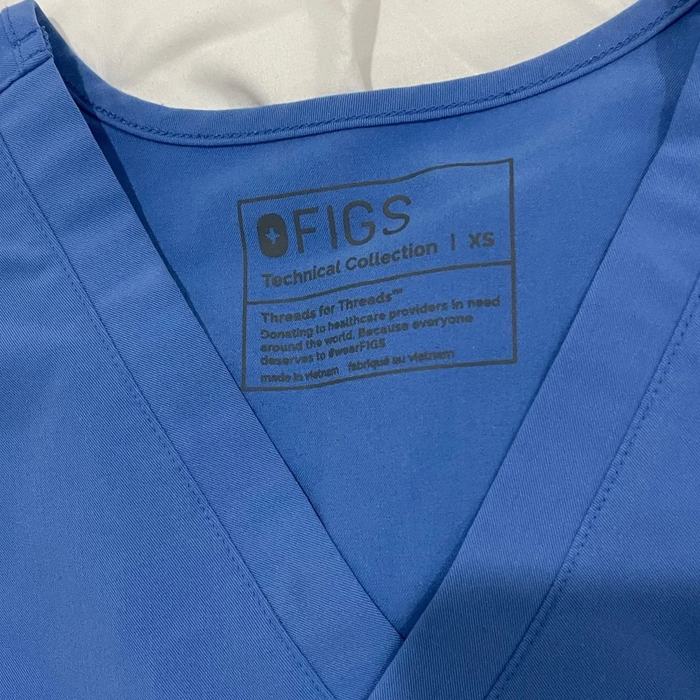 Ceil blue figs set or separate pieces - Picture 4 of 4